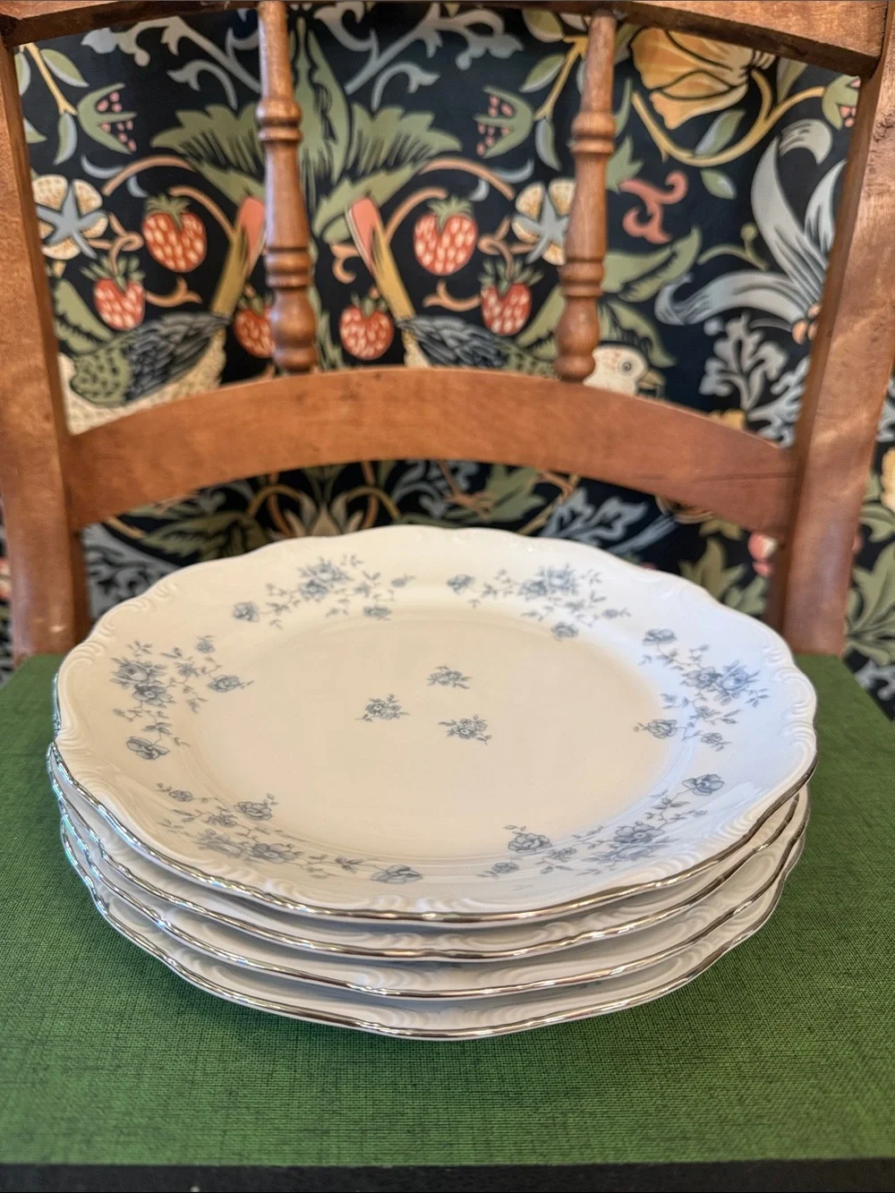 Set of 4 Johann Haviland Blue Garland Salad Plates Platinum Trim 7.5 inches